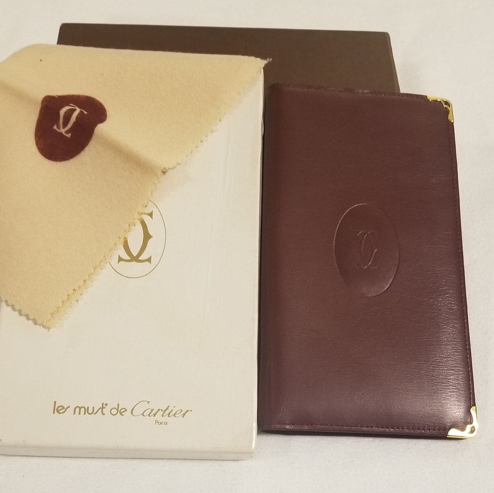 Cartier Bordeaux Wallet w/COA (online)